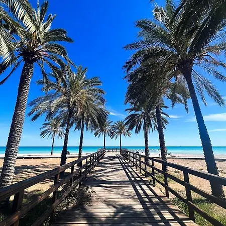 Private Garden 100 M From The Sea